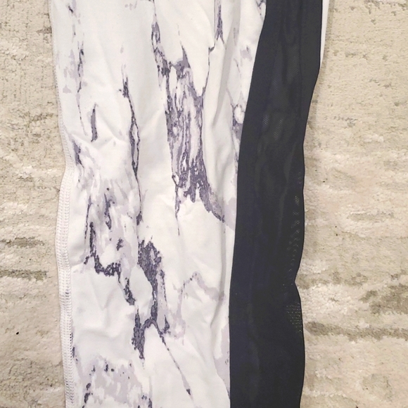 Workout pants - Picture 2 of 3